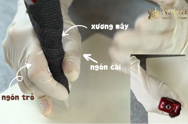 cach-cam-may-phun-xam (2)